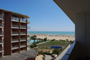 Well-equipped 1 bedroom flat for up to 6 guests